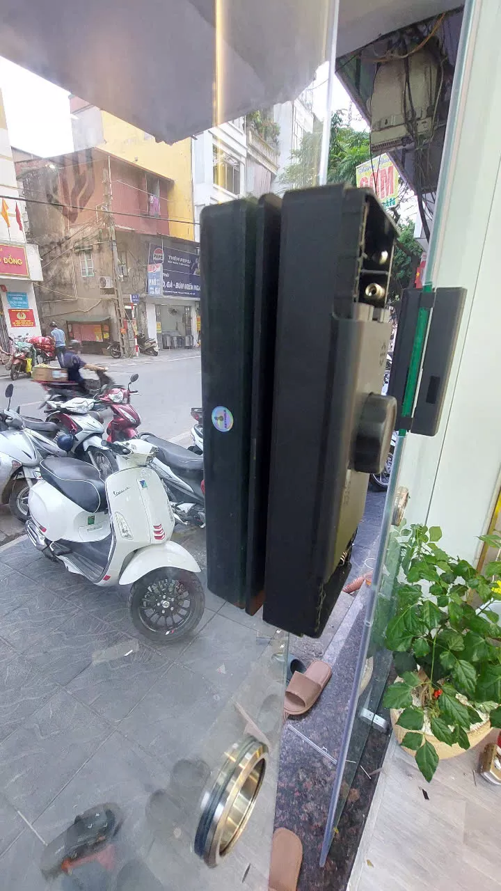 khóa vân tay chống nước