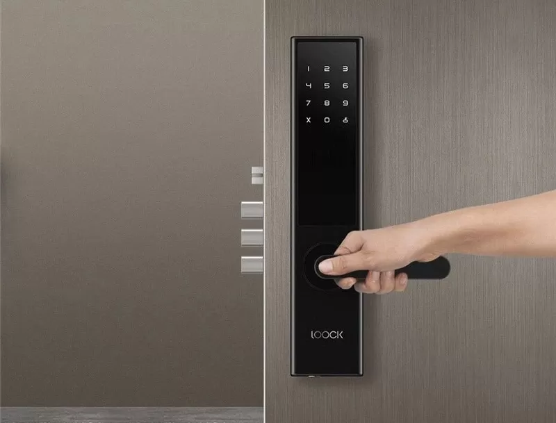 So sánh khóa cửa vân tay và khóa cơ