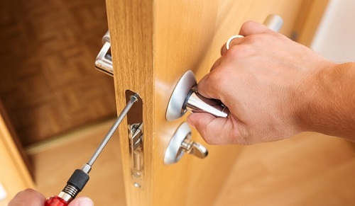 khóa cửa tay gạt giá rẻ