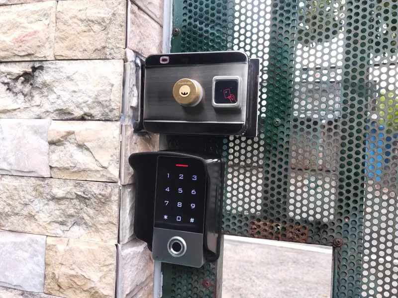 khóa cửa vân tay nhà trọ