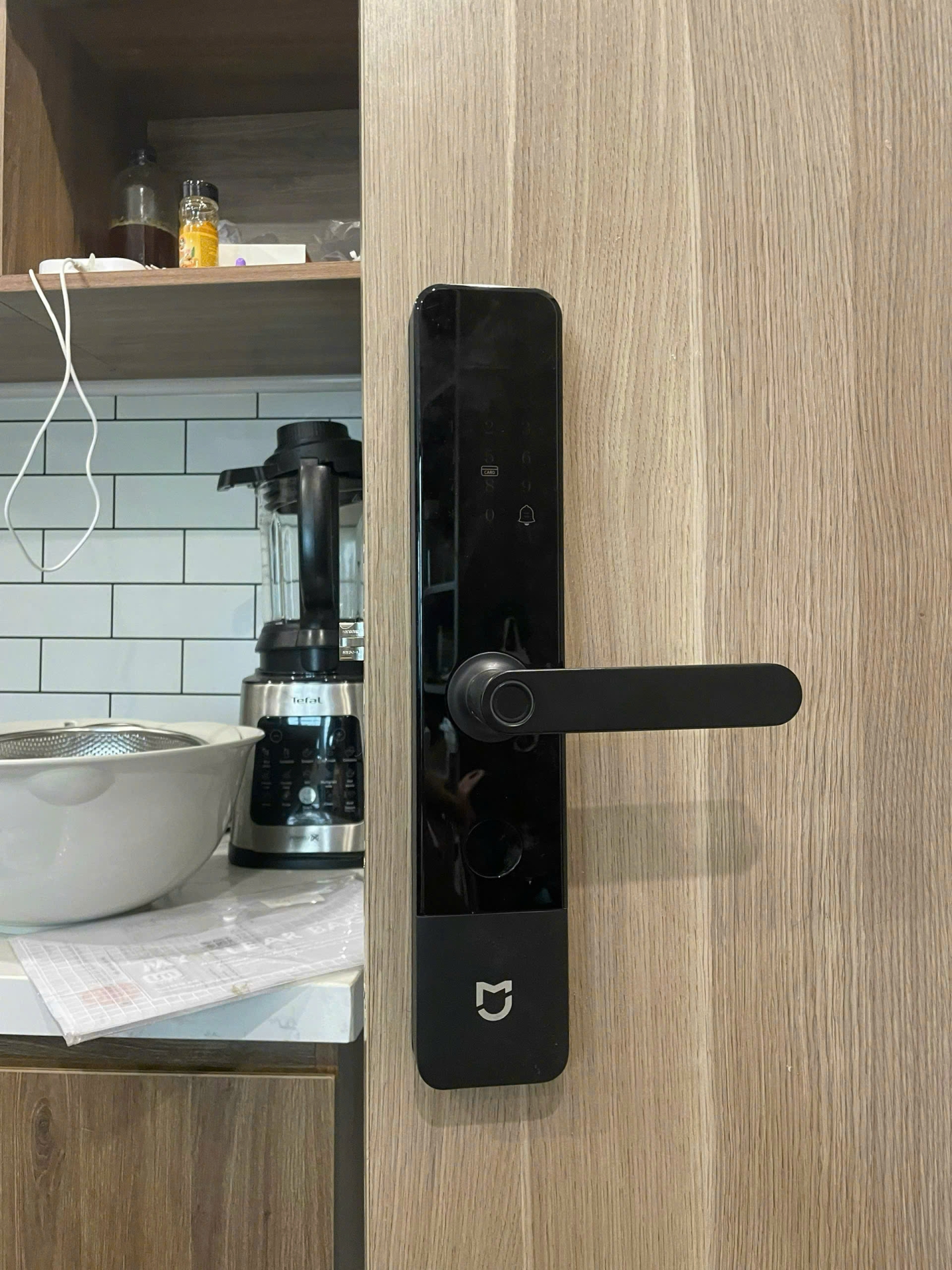 lắp đặt kh&oacute;a v&acirc;n tay tại đ&agrave; nẵng